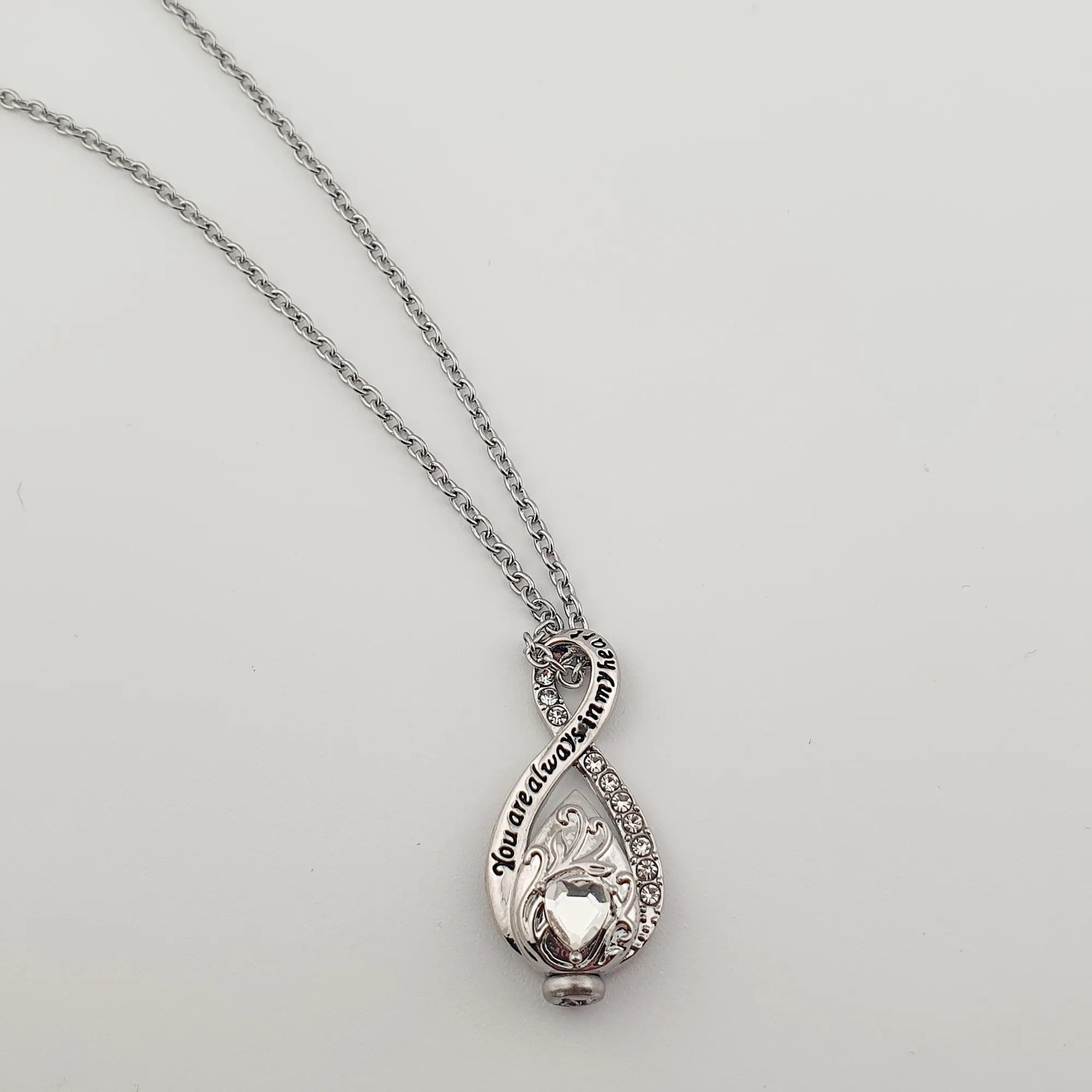 Infinity Keepsake Hanger met Hart – RVS Zilver - Gedenksieraad